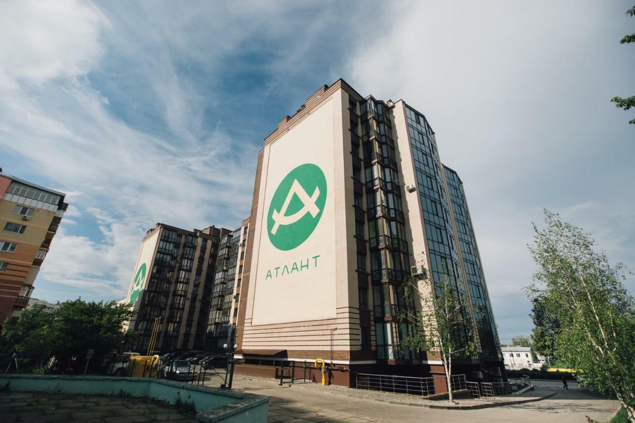 Atlant Apartments Chernivtsi Bagian luar foto